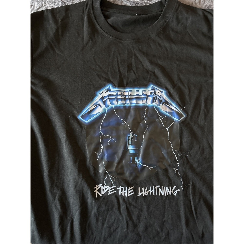 metallica t shirt Black. Sz Large.